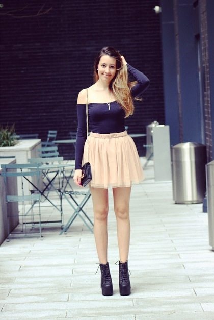 cute tulle skirt fall outfit jeffrey campbell litas