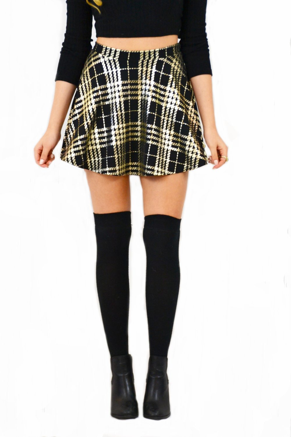 plaid skirt winter must-haves