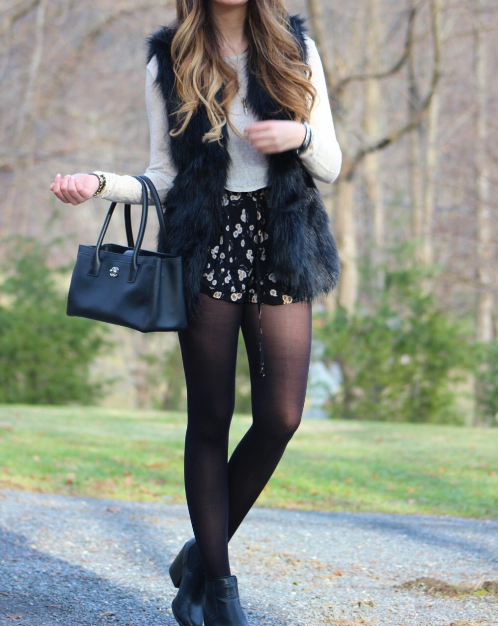 My type of fall outfit ----- shorts & tights